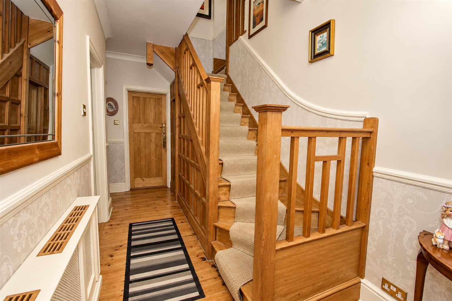 4 bed property in The Manor Way, Wallington